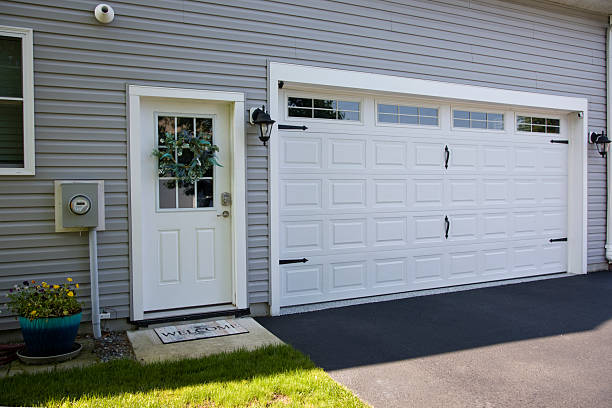 24/7 Emergency Garage Door Panel Replacement experts in Yadkin County County, NC
